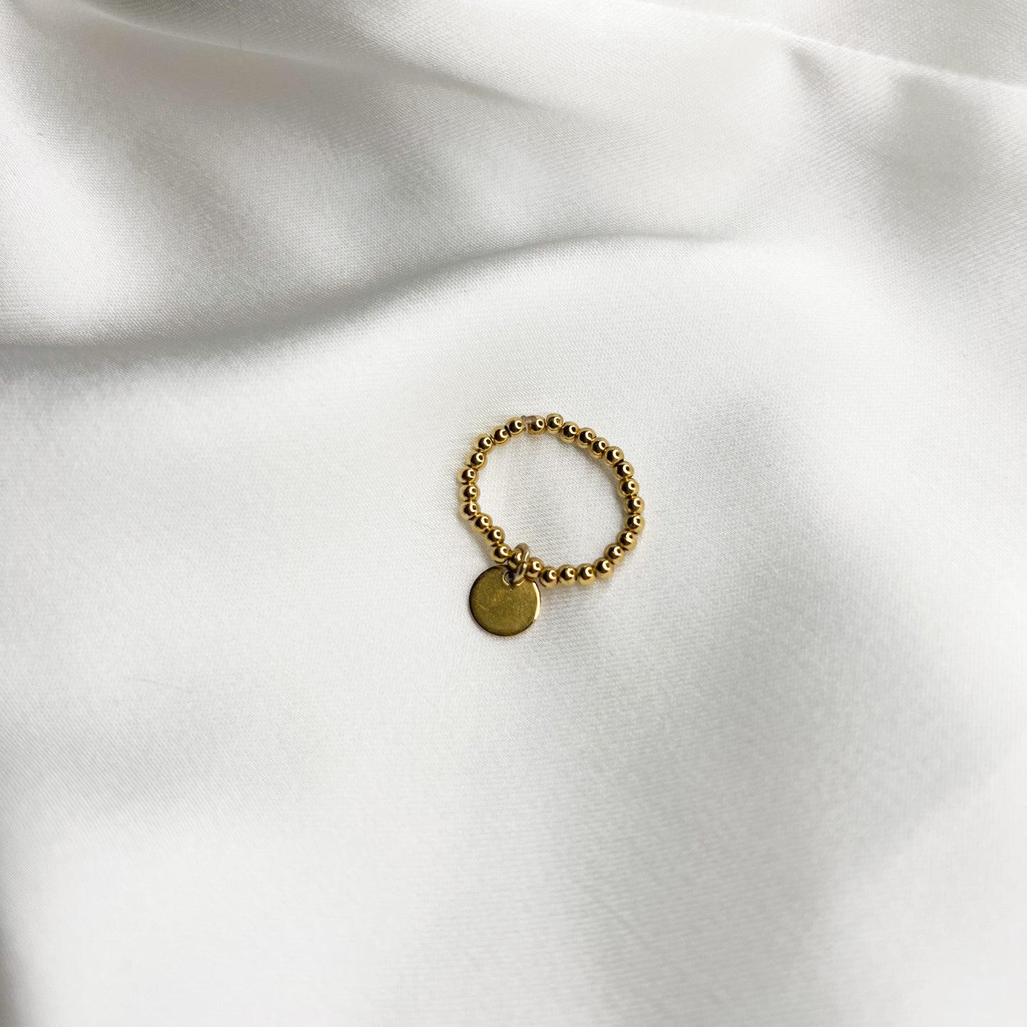 Bague - B